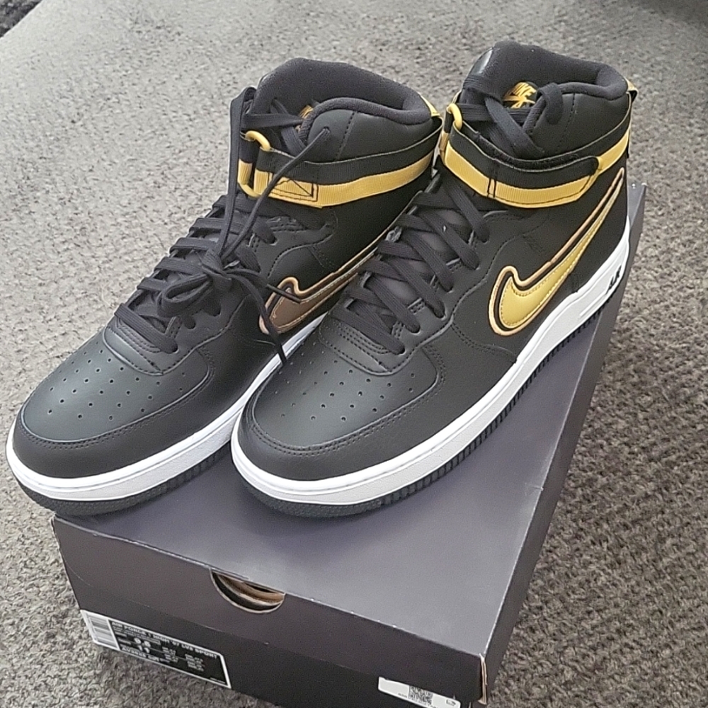 Brand new! Never worn